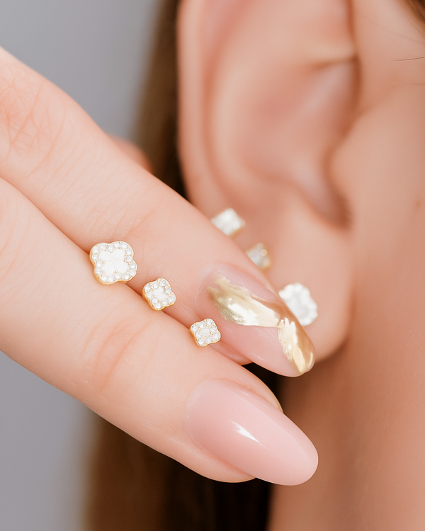 SET ARETES TRÉBOL GLOW BLANCO PLATA- ORO (3 PARES DE ARETES)