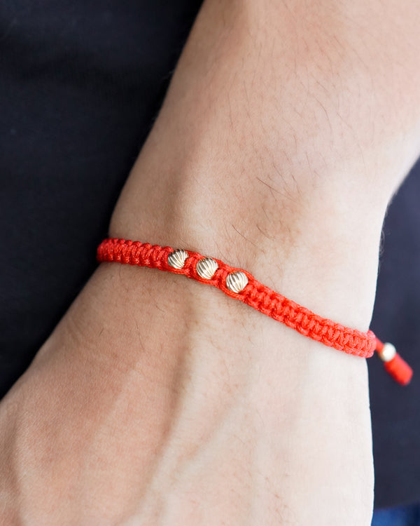 BRAZALETE TRES BALINES DIAMANTADO MACRAME ROJO