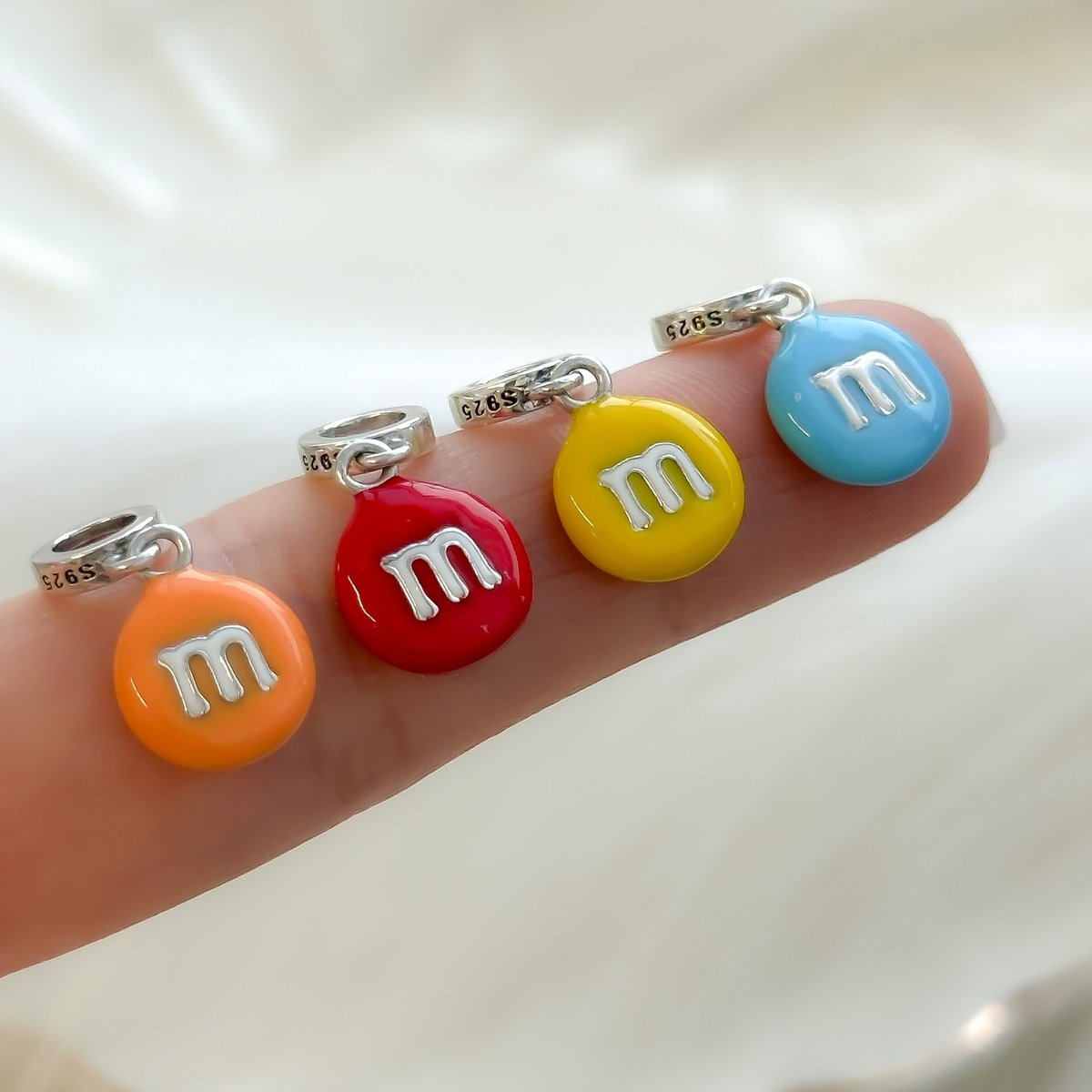 CHARMS LUXURY CANDY M