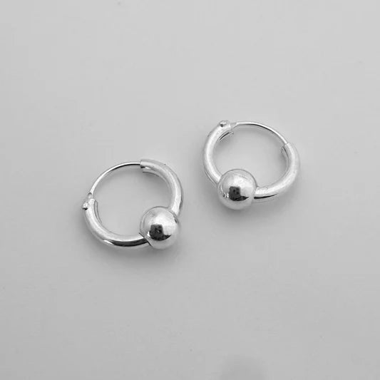 CANDONGA ESTILO PIRCING CON BALIN PLATA 1CM
